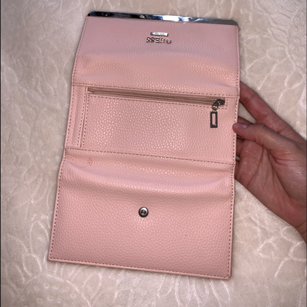 GUESS Wallet - Picture 3 of 3